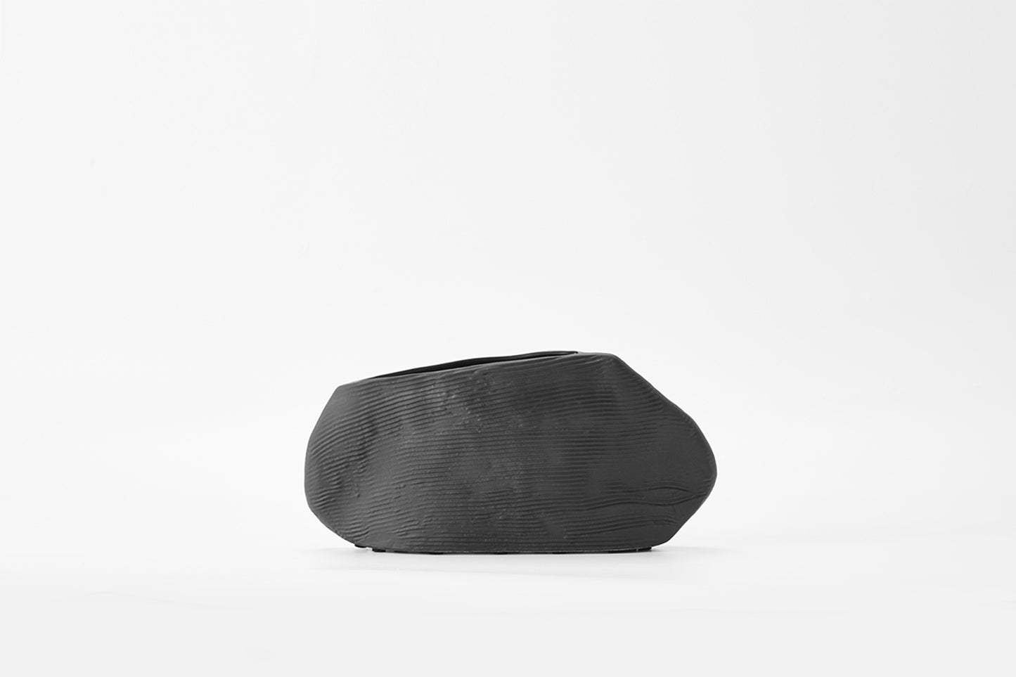 Chalk Vase Ebony