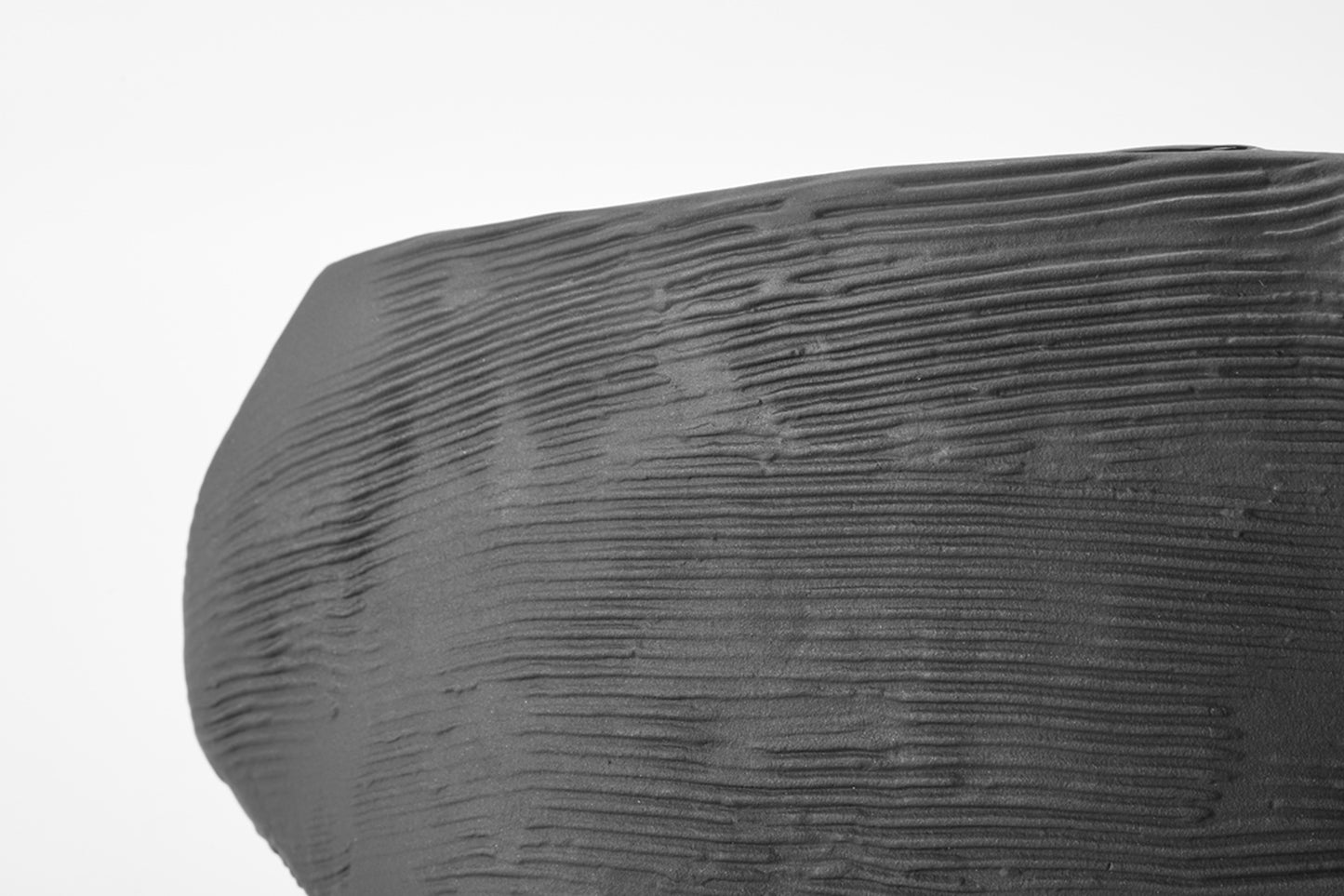 Chalk Vase Ebony