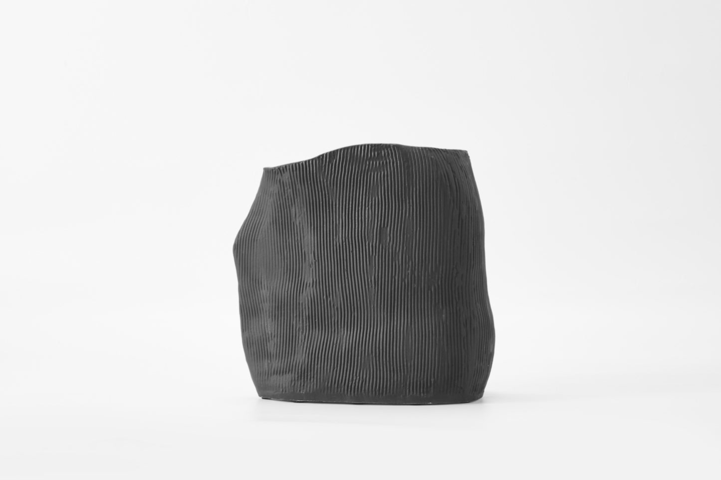 Chalk Vase Ebony
