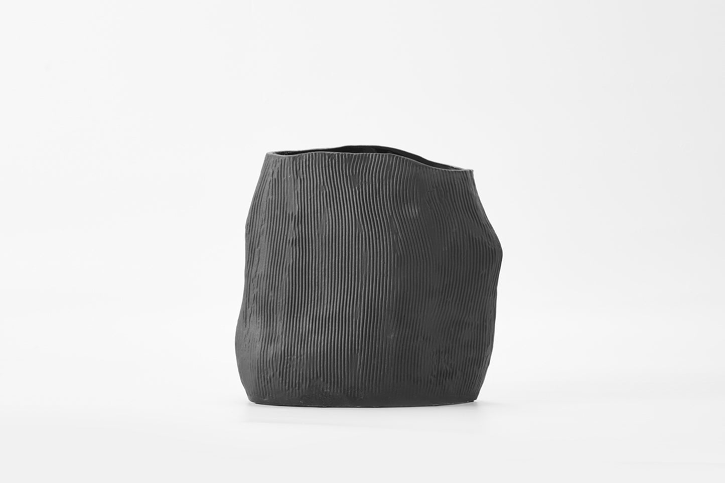 Chalk Vase Ebony
